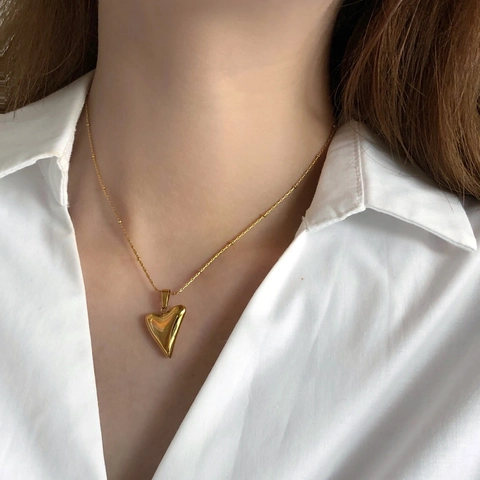 Dreidimensionaler Herzanhänger Halskette Titanstahl Gold Spiegelpoliert Minimalistische Schlüsselbeinkette Für Damen