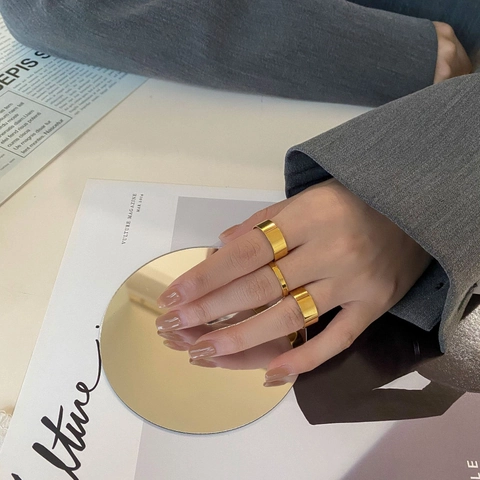 Minimalist Titanium Steel Band Ring 18K Gold Plated Polished Smooth Plain Finger Jewelry For Women