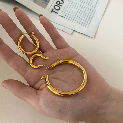 Orecchini A Cerchio Minimalisti In Acciaio Al Titanio Placcato Oro Cerchio Geometrico Per Donna