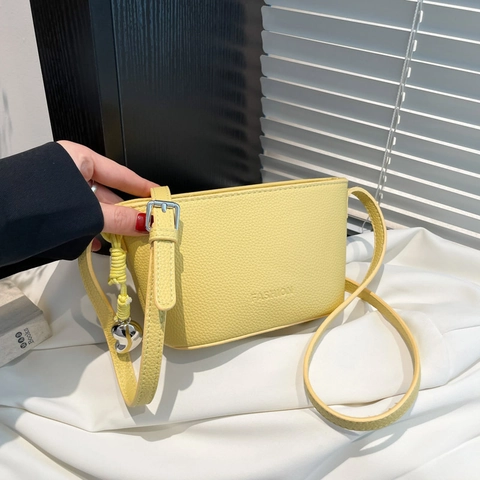 Litchi Texture PU Leather Crossbody Bucket Bag Small Shoulder Bag With Heart Pendant And Adjustable Strap For Women
