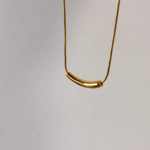 Smile Curved Tube Pendant Necklace Titanium Steel Snake Bone Chain Gold Plated Minimalist Elegant Jewelry For Women