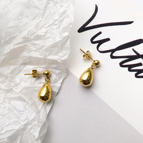 Gold Teardrop Stud Earrings Titanium Steel Plated Minimalist Sleek Water Drop Jewelry For Women Daily Wear
