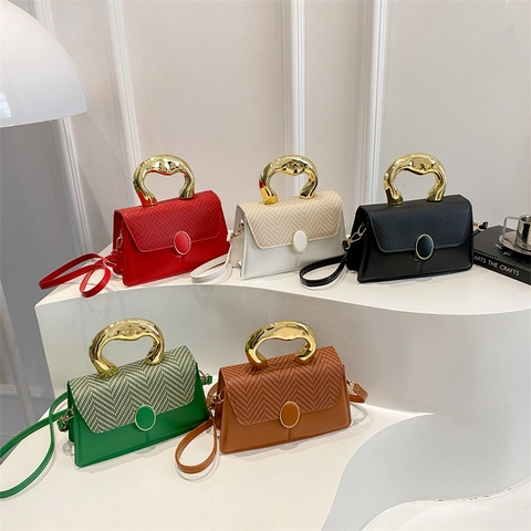 Borsa A Tracolla Piccola Quadrata Da Donna In Pelle PU Patchwork Intrecciato Con Manico In Metallo Dorato Irregolare Chiusura Magnetica