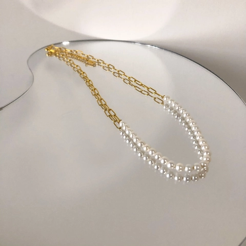 Collana Minimalista Con Perla Artificial Di Conchiglia Bianca E Catena A Graffetta In Acciaio Al Titanio Dorato Per Donna Accessorio