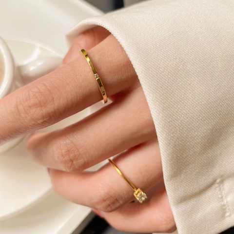 Minimalist Thin Band Ring For Women Titanium Steel 18K Gold Plated Zircon Simple Stackable Jewelry