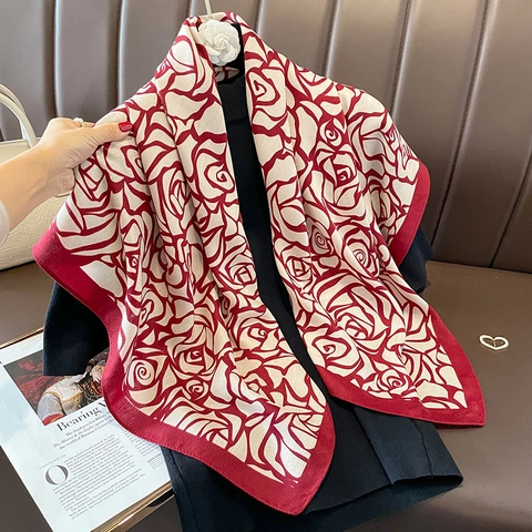 Écharpe Mode Femmes Motif Rose Polyester Toucher Satin Grand Châle Carré Accessoire De Cou Élégant