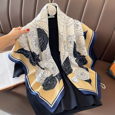 Grand Foulard Carré Polyester Sensation Satin Imprimé Floral Rose Camélia Couleur Contrastée Rétro Élégant Vintage Français Femme