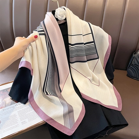 Foulard Carré À Imprimé Géométrique Rayé En Polyester Aspect Satin Élégant Grand Châle Pour Femmes