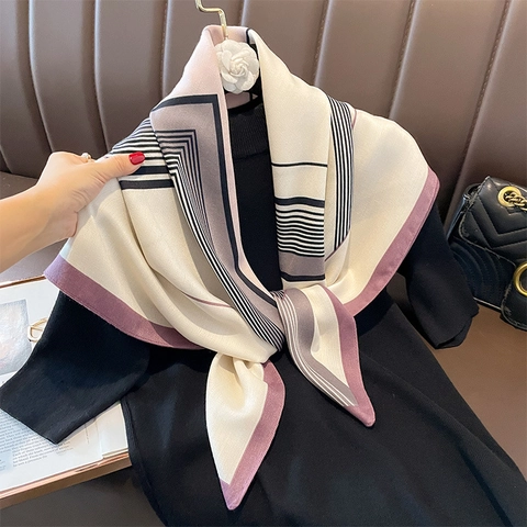 Foulard Carré À Imprimé Géométrique Rayé En Polyester Aspect Satin Élégant Grand Châle Pour Femmes