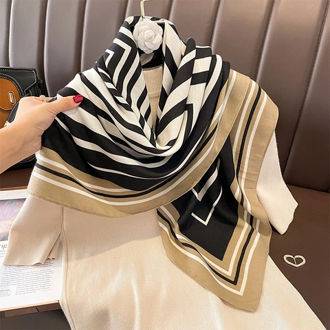 Elegante Grande Sciarpa Quadrata Poliestere Sensazione Raso Motivo Geometrico A Righe Moda Testa Collo Scialle Accessorio Donne