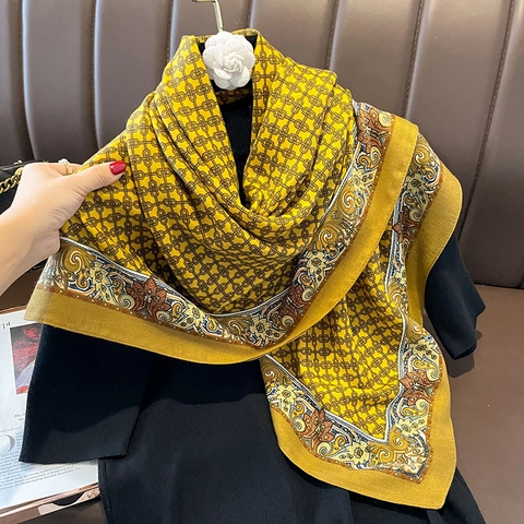 Retro Chain Print Square Scarf Satiny Polyester Shawl Paisley Pattern Elegant Neck Wrap For Women Accessories