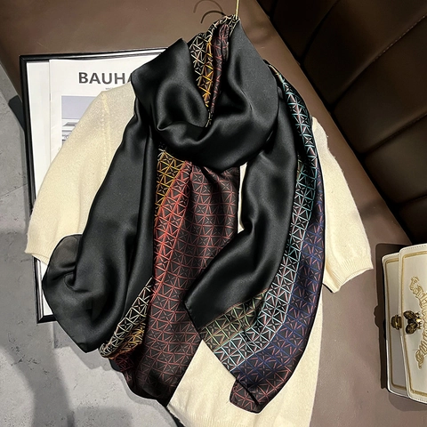 Elegante Donna Grande Sciarpa Di Moda Imitazione Raso Raso Motivo Geometrico Scialle Quotidiano Ufficio Commuting Avvolgimento Leggero Liscio