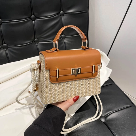 Women Straw Patchwork PU Leather Crossbody Bag With Rope Strap Metal Lock Summer Beach Vacation Small Square Handbag