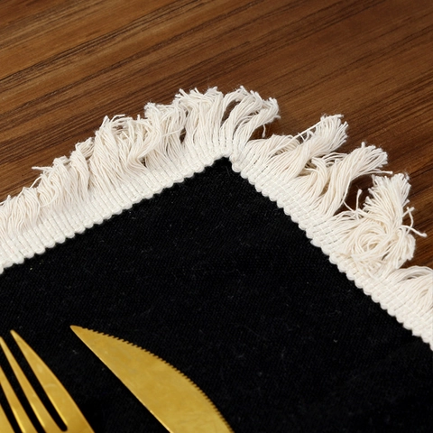 Amerikanisch Minimalistisch Platzset Aus Polyester Mit Fransenquasten Wärmeisolierung Quadratisch Gewebte Tischmatte Für Esszimmer