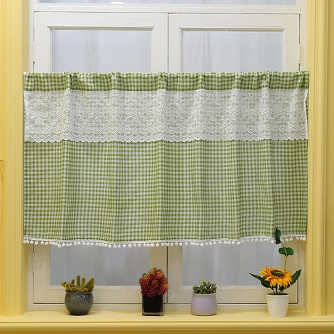 Noordse Stijl Gingham Cafégordijn Met Kantafwerking En Pompons Korte Roede-pocket Keukenraam Gordijn Voor Huisdecoratie