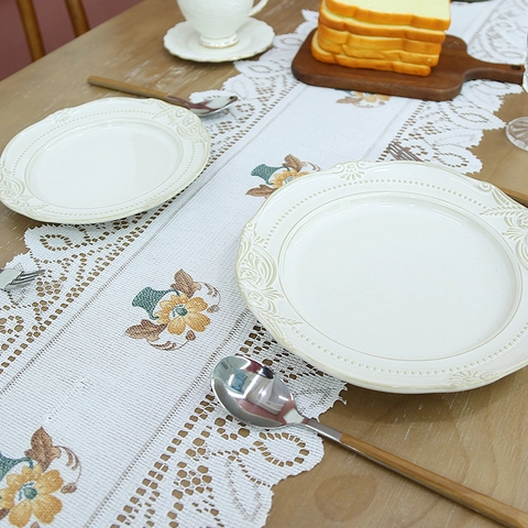 Vintage Lace Table Runner Floral Embroidery Hollow Out With Tassels American Retro Dining Table Decor