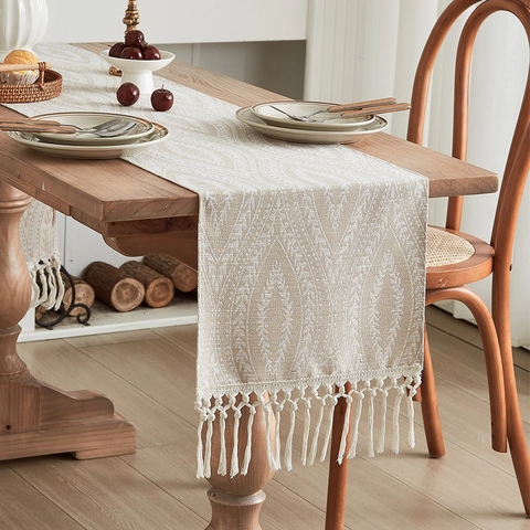 Bohemian Polyester Table Runner With Jacquard Leaf Pattern And Tassels Nordic Minimalist Woven Table Cloth For Dining Table Home Decor