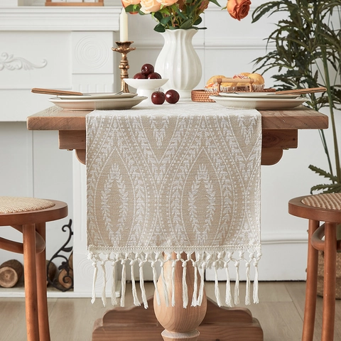 Bohemian Polyester Table Runner With Jacquard Leaf Pattern And Tassels Nordic Minimalist Woven Table Cloth For Dining Table Home Decor