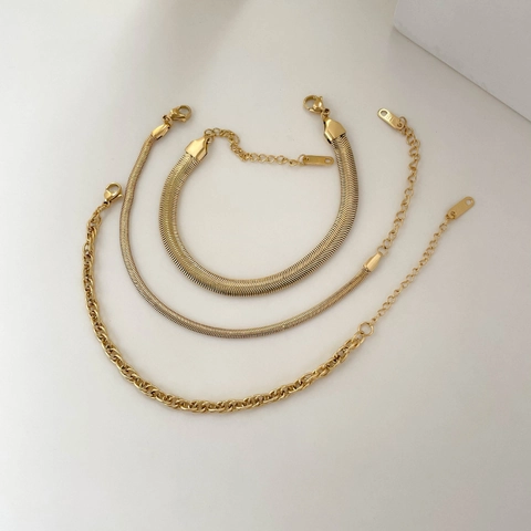 Bracciale A Catena Di Serpente Minimalista In Acciaio Al Titanio Placcato Oro 18K Gioielli Eleganti Donna Regolabile