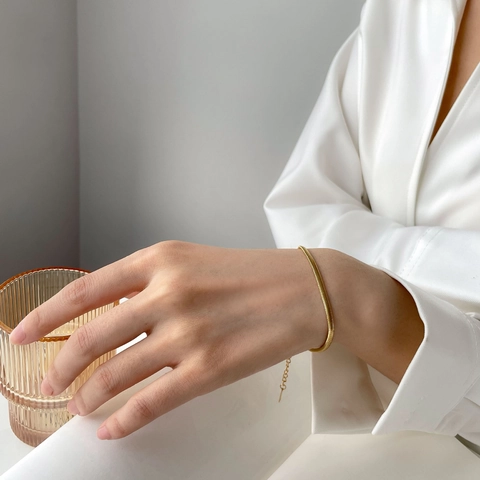 Bracciale A Catena Di Serpente Minimalista In Acciaio Al Titanio Placcato Oro 18K Gioielli Eleganti Donna Regolabile