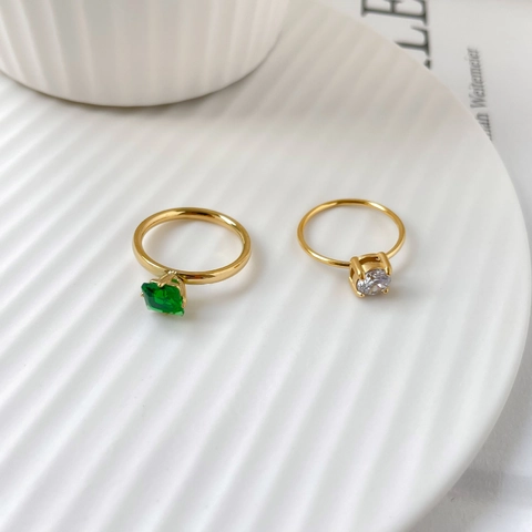 Minimalist Titanium Steel Ring For Women With Square Green Zircon Emerald Cut Four Prong Setting Vintage Gold Plated Jewelry