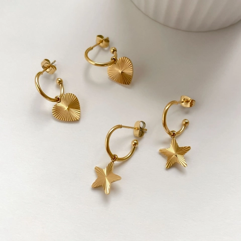 Titanium Stalen Hart Ster Hangoorbellen Verguld Zonnestraal Textuur C Vormige Hoops Minimalistische Sieraden Voor Dames
