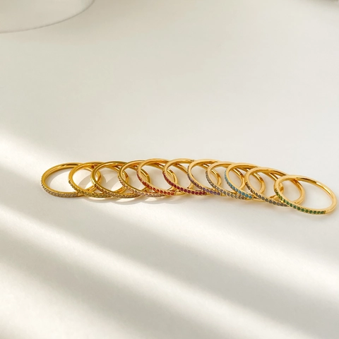 Anillo De Acero De Titanio Chapado En Oro Con Circonita Colorida Minimalista Banda Apilable Joyería Para Mujeres