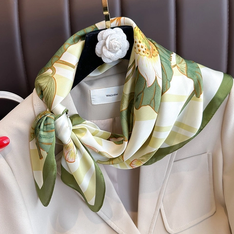 Retro Lotus Print Square Satin Scarf Elegant Satin-Like Neck Head Wrap For Women Office Commuter Fashion Lightweight