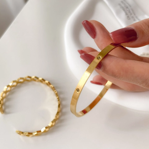 Minimalistische Armring Titaniumstaal Verguld Holle Honingraat Ster Zirkon Zwart Emaille Geometrisch Voor Vrouwen