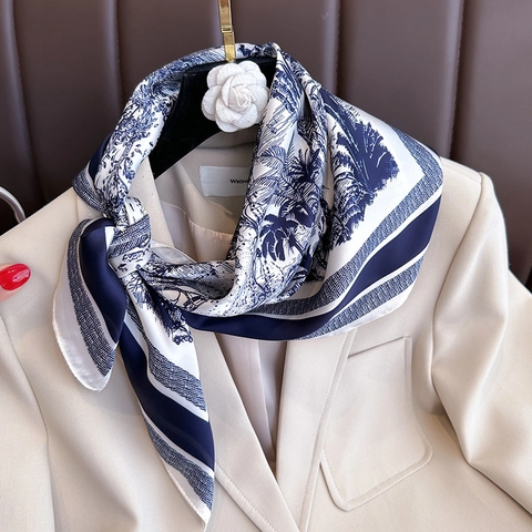 Foulard Quadrato in Raso Elegante da Donna Stampa Floreale Toile De Jouy Francese Bandana Setosa per Donna da Ufficio