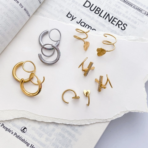 Orecchini In Acciaio Al Titanio Placcati Oro 18K Forma X Cuore Zircone Arcobaleno Stile Vintage Per Donna