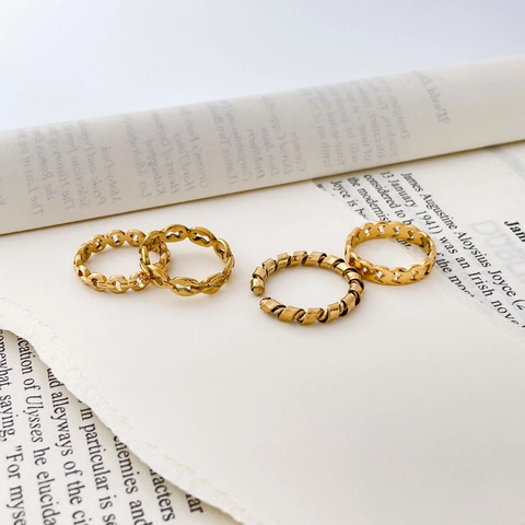 Hohle Kettenringe Geometrisch Gedreht Spiral Offenes Band Titanstahl Gold Vergoldet Minimalistischer Schmuck