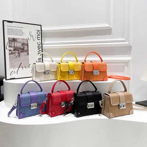 Structured Handbag PU Leather Snake Pattern Metal Lock Top Handle Adjustable Shoulder Bag For Women Retro Elegant