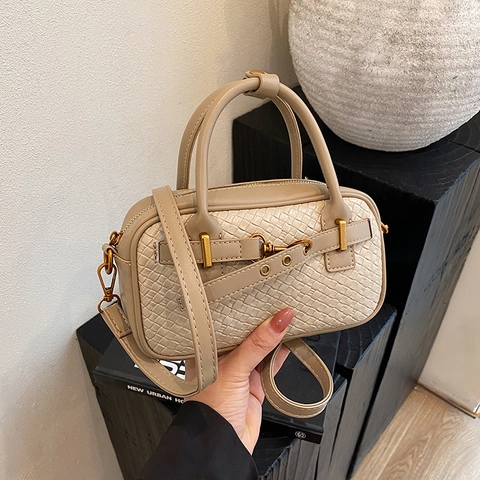 Sac à Main en Cuir PU Motif Tissé Vintage pour Femmes 2025 Décontracté Sac Bandoulière Pillow Bag avec Accents Dorés Mode
