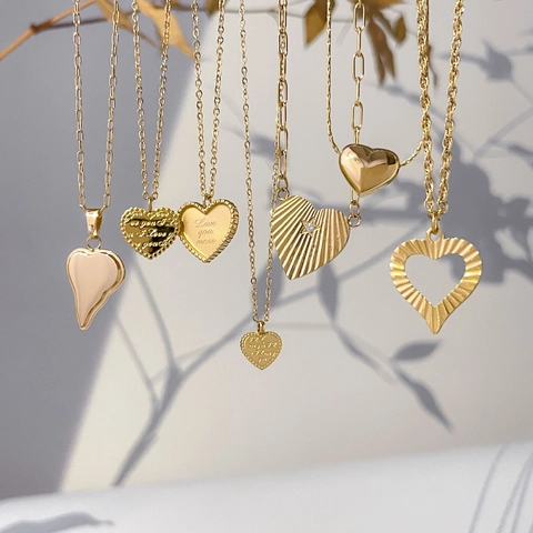 Collar Con Colgante De Corazón Acero Inoxidable Bañado En Oro 18K Grabado Amor Diseño Hueco Joyería Mujer