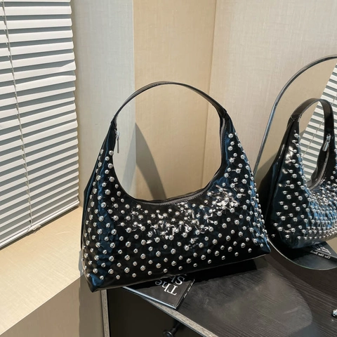 Borsa Hobo Punk Da Donna Con Borchie Pelle Sintetica Lucida Mezzaluna Borsa A Spalla Stile Rock Vintage