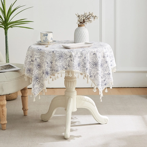 Nordic Pastoral Style Tablecloth Polyester Cotton Blend Blue Floral Print Dustproof Heat Resistant Table Cover With Tassels