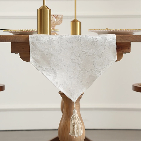 Lily Floral Jacquard Table Runner With Tassels Vintage Luxury Polyester Cotton Fabric For Dining Room Decor