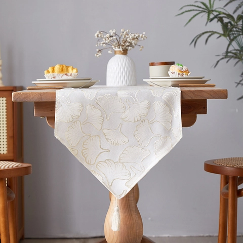 Luxury Ginkgo Leaf Table Runner Jacquard Polyester Cotton Tablecloth With Tassels For Dining Room Coffee Table Home Decor