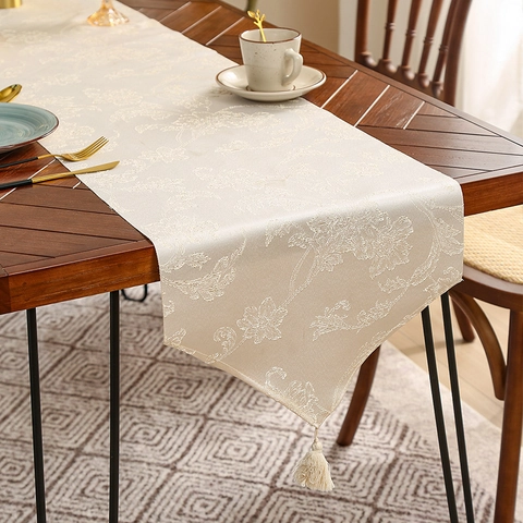 Elegant American Retro Jacquard Morning Glory Table Runner With Tassels Polyester Cotton Blend Satin Look Floral Table Decor