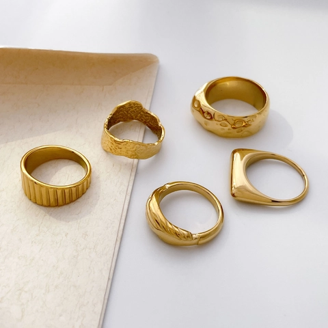 Vintage Vergoldeter Edelstahl Ring Meteorit Gehämmert Gerippte Textur Geometrischer Schmuck Für Damen