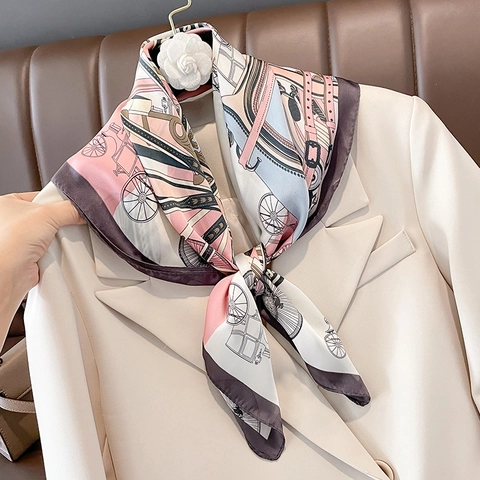 Women Square Scarf Satin Like Satin Retro Horse Carriage Pattern Fashion Neck Kerchief Handbag Accessory Elegant
