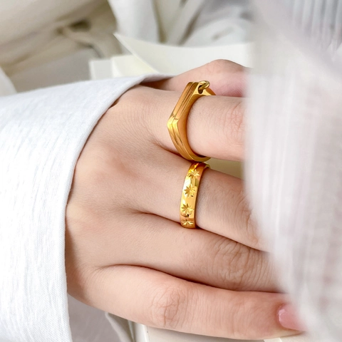 Anelli Geometrici Donne Acciaio Titanio Minimalista Placcato Oro Stella Incisa Cavo Croce Gioielli Moda Eleganti