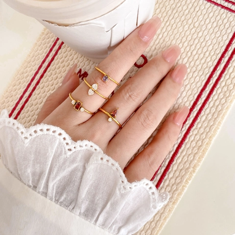 Bague En Acier Titane Minimaliste Plaquée Or 18K Zircon Coloré Anneau Fin Bijoux De Mode Pour Femmes