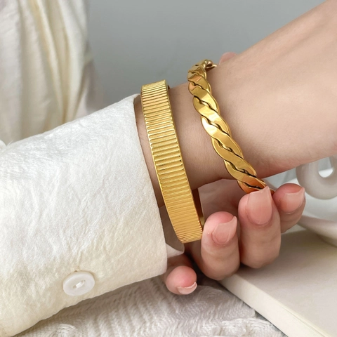 Manchet Armband Titanium Staal Gebogen Slang Multi Layered Kruis Geweven Open Bangle Minimalistische Geometrische Mode Sieraden