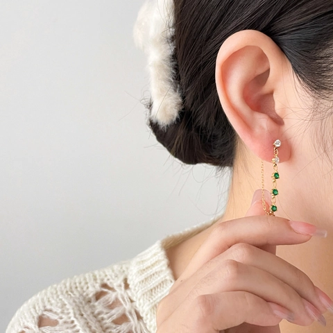 Boucles d'oreilles en acier titane plaqué or 18 carats pour femmes boucles d'oreilles fleurs en zircone cubique douce bijoux de mode