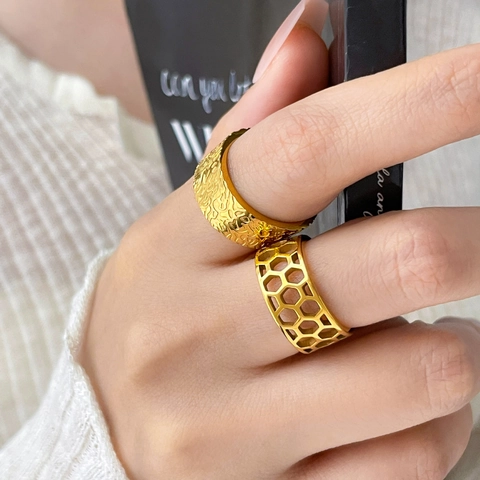 Multi-Layer Intertwined Wide Ring Stainless Steel Matte Hollow Geometric Textured Finger Jewelry For Women