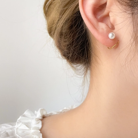 Pendientes Minimalistas de Acero de Titanio Chapados en Oro Con Circonia Perla Geométricos de Lágrima para Mujer