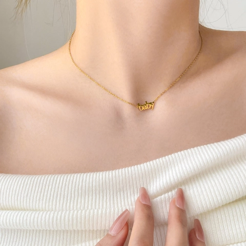 Collier Pendentif Lettre en Acier Inoxydable Plaqué Or 18K Mama Baby Forever Boss Darling Chaîne de Clavicule Bijoux Cadeau Femme
