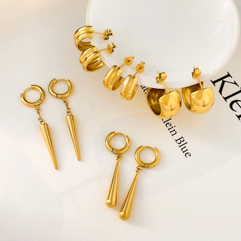 Creolen Für Damen Titanstahl 18K Vergoldet Minimalistische Geometrische C-Form Lange Wassertropfen Modeschmuck